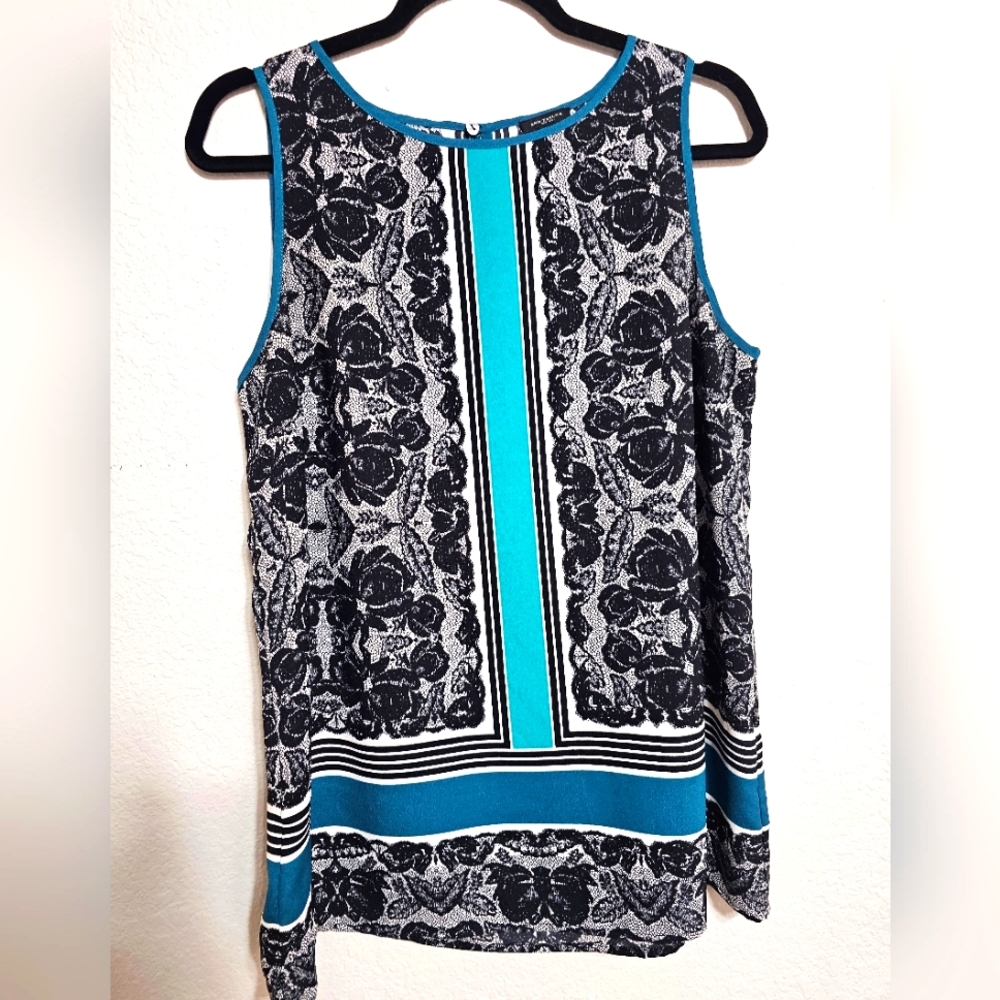 Ann Taylor loft sleeveless top with Lace print
